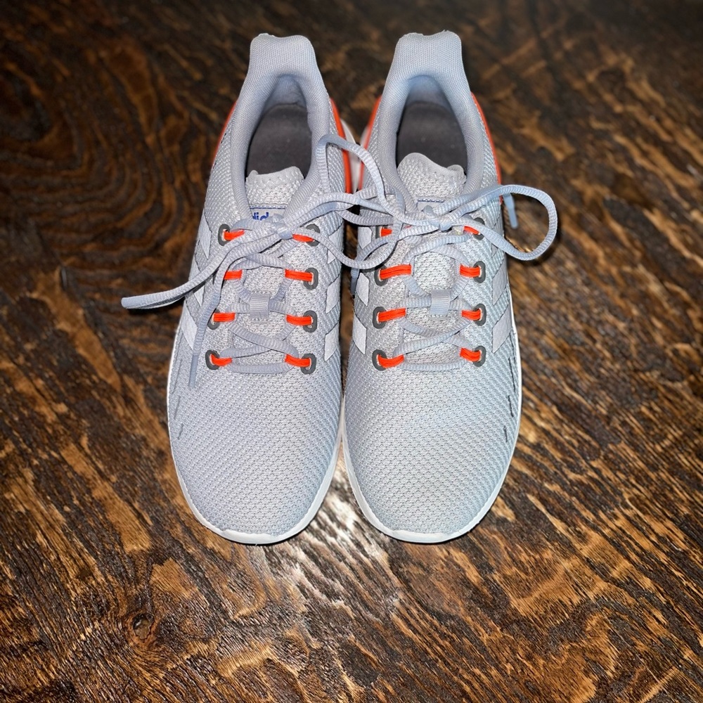 Adidas Men's Questar Size 6.5